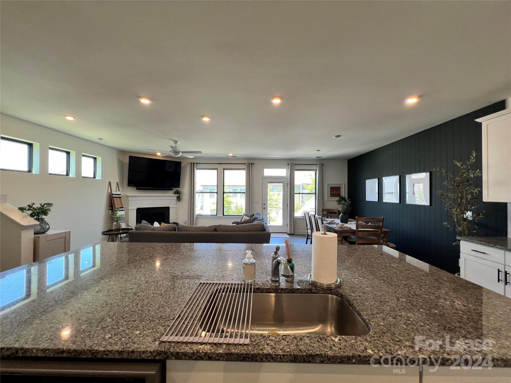 Paddlers Cove - Residential Lease