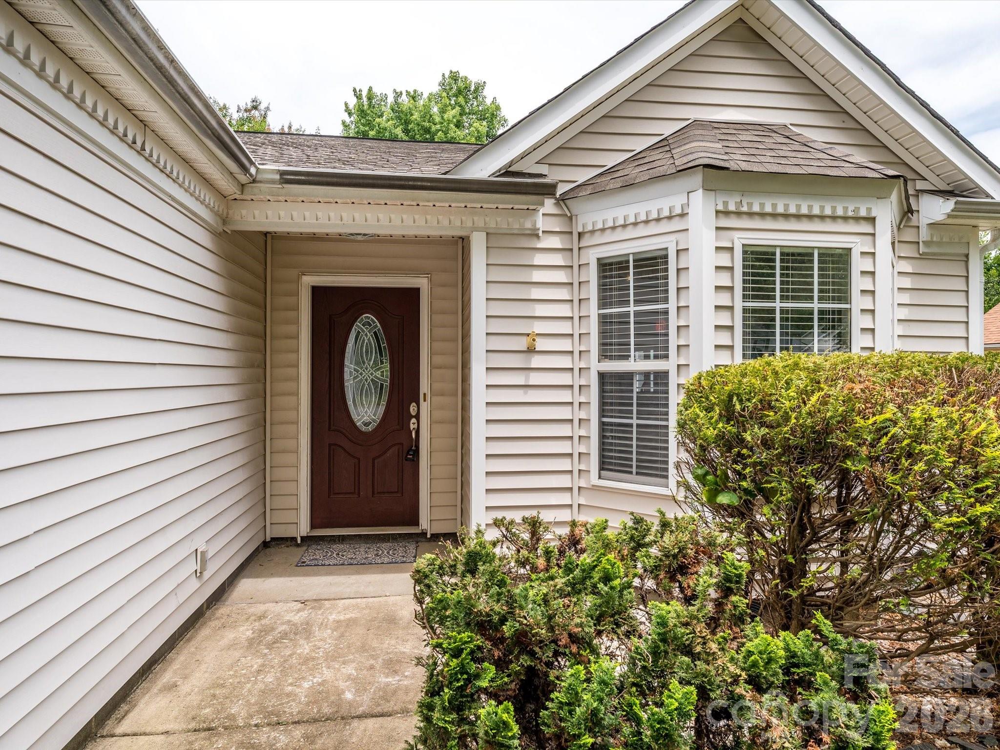 4821 Renfrew Drive