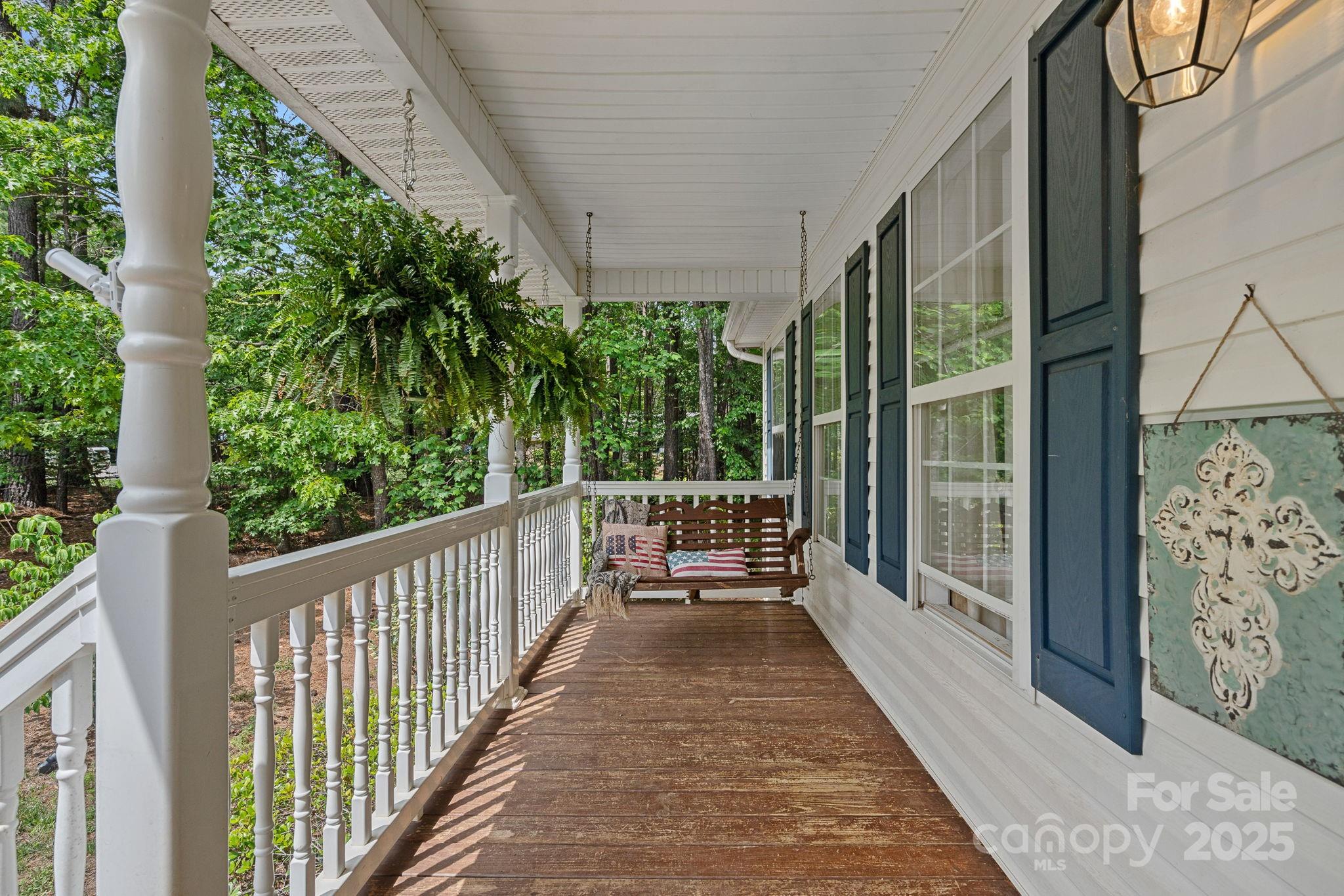 160 Kingfisher Drive
