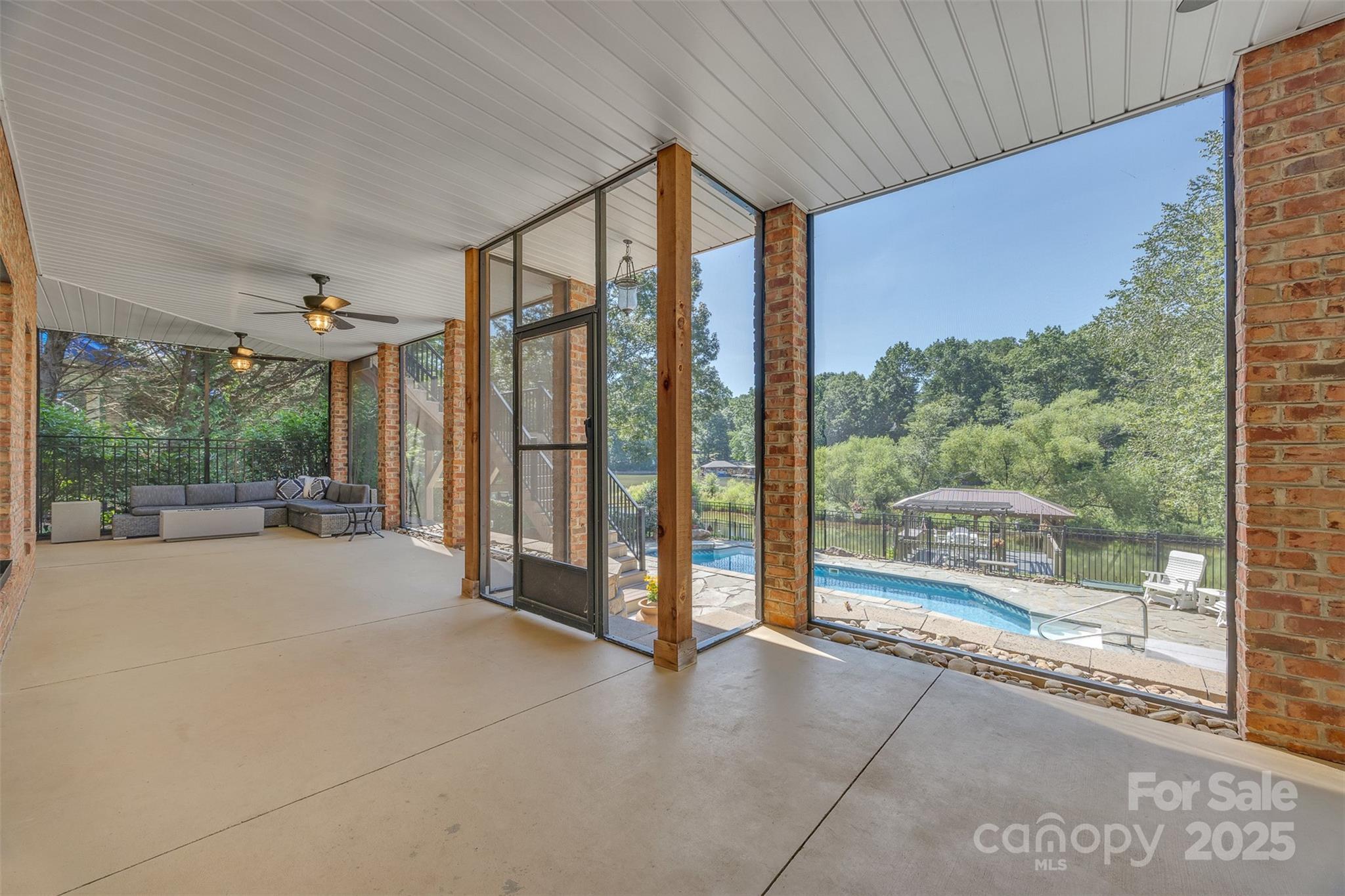 Shoal Creek - Residential