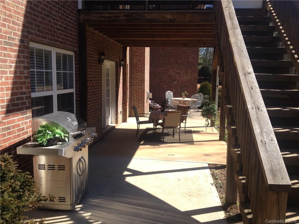 The lakes at Derby Downs - Residential