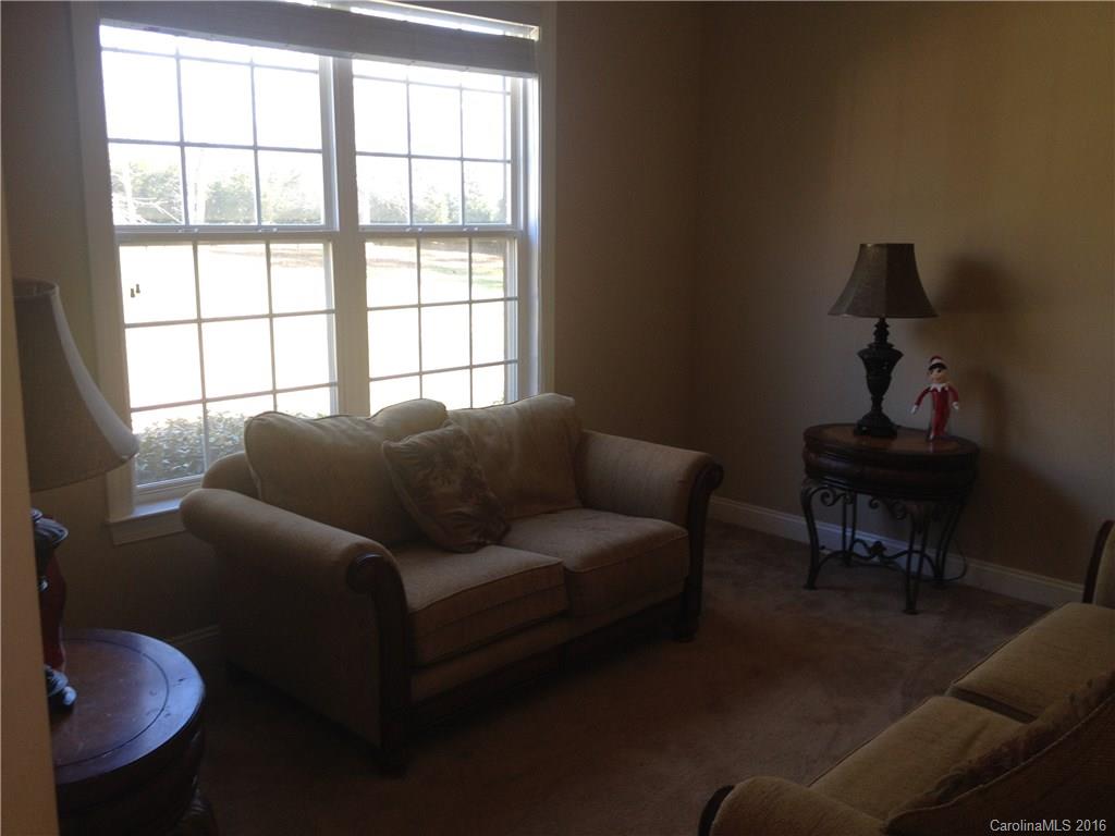 The lakes at Derby Downs - Residential