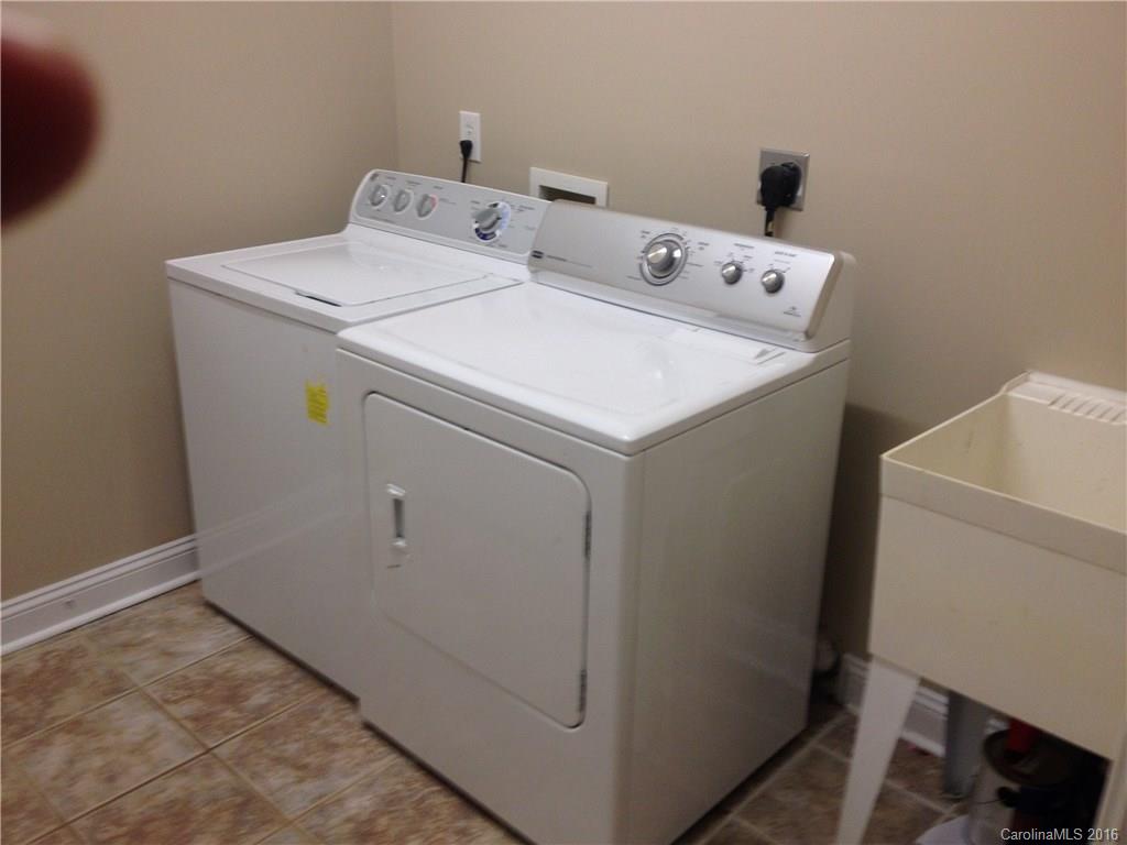 The lakes at Derby Downs - Residential