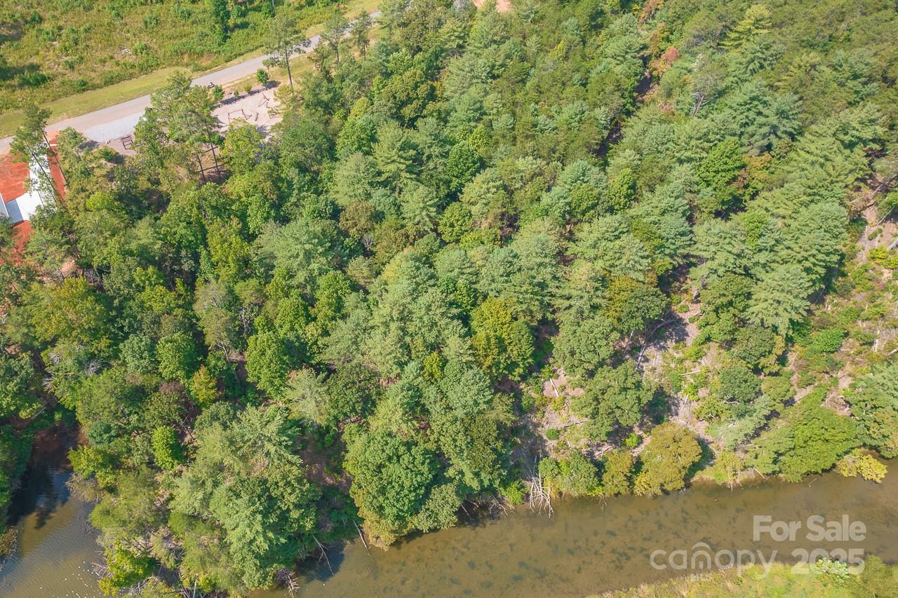 The Waterfront Club - Land