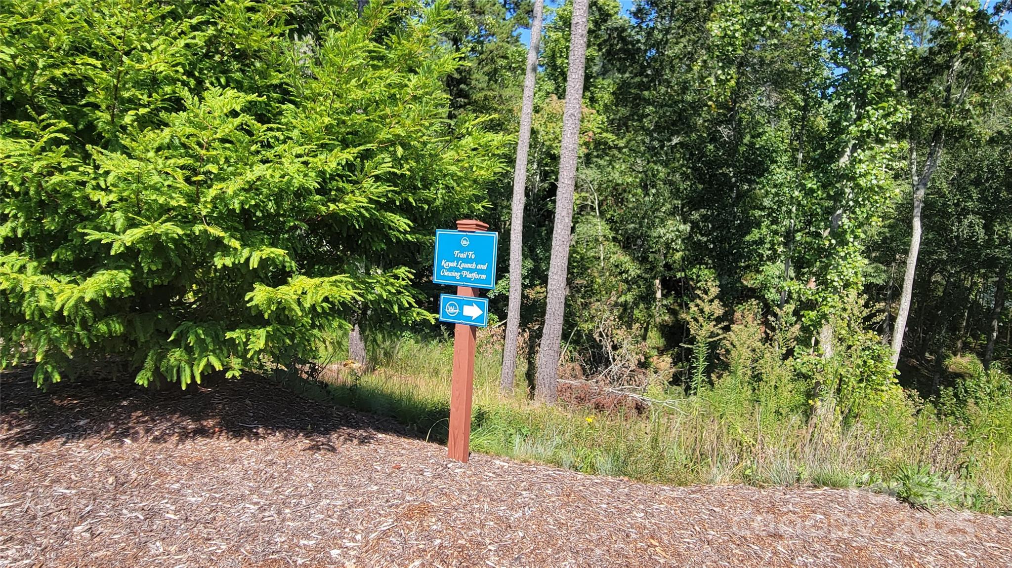 The Waterfront Club - Land