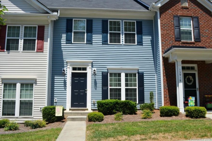 BEAUTIFUL & METICULOUSLY MAINTAINED HOME. SPACIOUS KIT W/ BAR TOP ISLAND OPENS TO LIVING AREA. TONS OF CAB & COUNTER SPACE. GORGEOUS LAMINATE WOOD LIKE FLOORS ON MAIN, STYLISH PAINT & LIGHTING. TWO LARGE BEDROOMS UP EACH WITH ADJOINING BATH & LARGE CLOSETS. LARGE LIVING ROOM OPENS TO COVERED PATIO OUT BACK AS WELL AS A FENCED IN YARD AREA. AND A 1 CAR GARAGE. GREAT AMENITIES INCL POOL, OPEN AIR CLUBHOUSE & PLAYGROUND. MOVE IN READY HOME JUST MINUTES TO NORTHLAKE, BIRKDALE & MAJOR ROADWAYS. WOW!