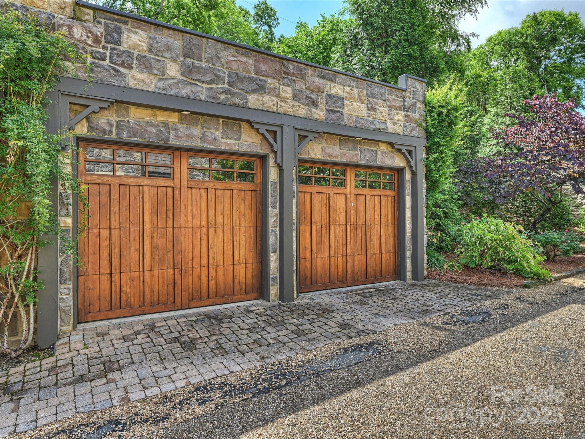 1522 High Street