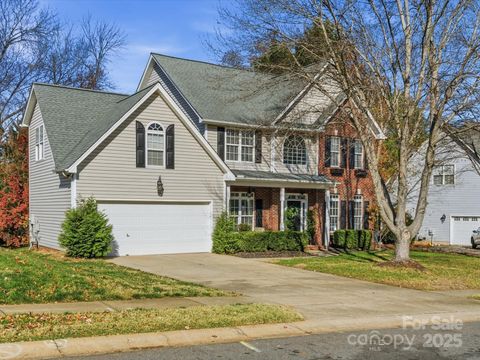 Photo of 4810 Shadow Pine Drive, Charlotte, NC 28269 (MLS # 4326500)