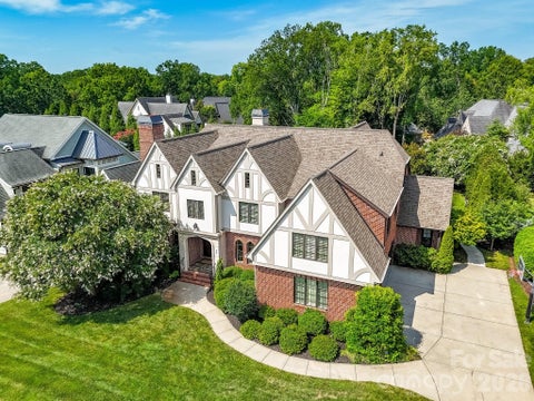 Photo of 808 Huntington Park Drive, Charlotte, NC 28211 (MLS # 4369492)