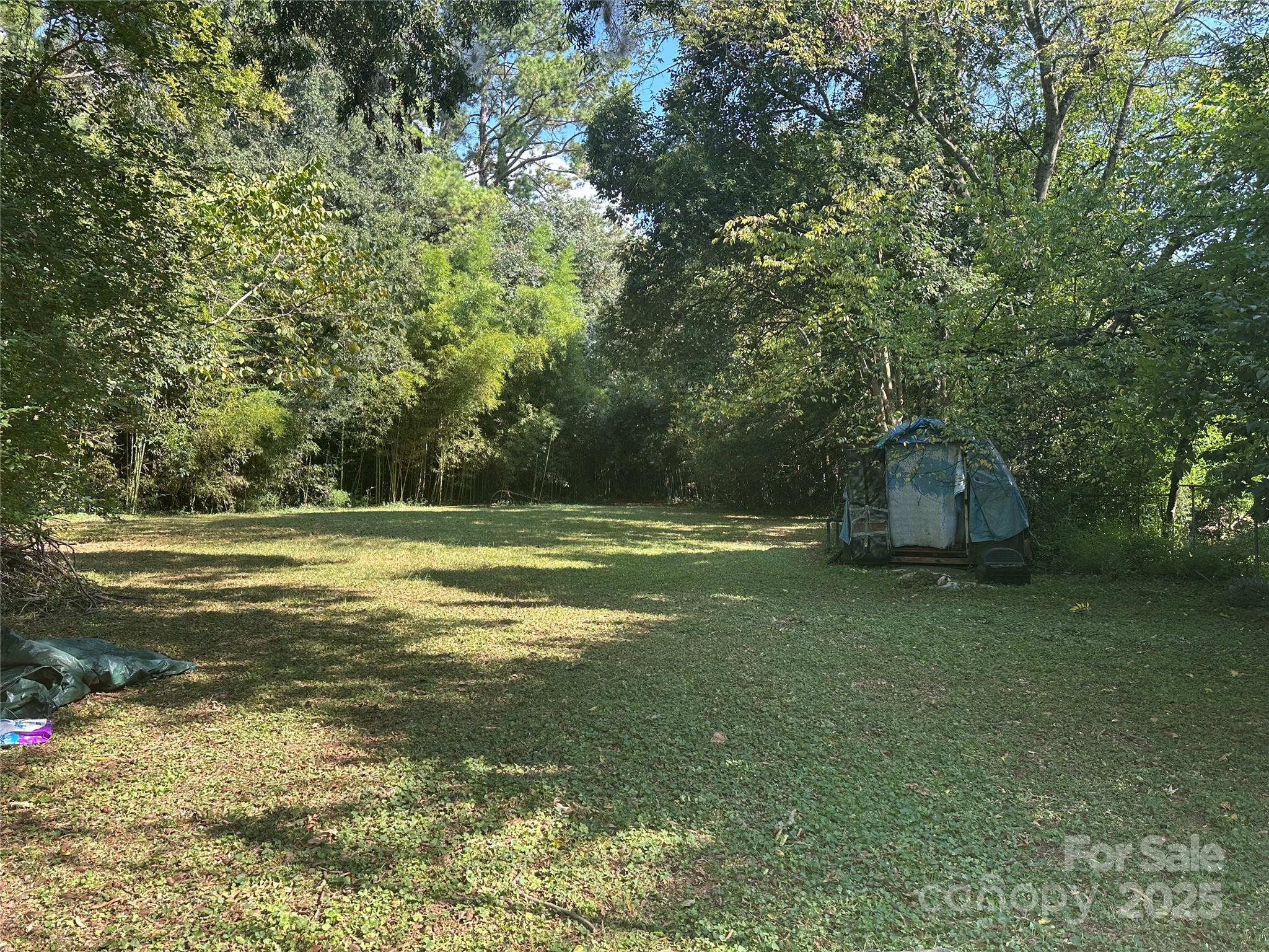 630 N Confederate Avenue