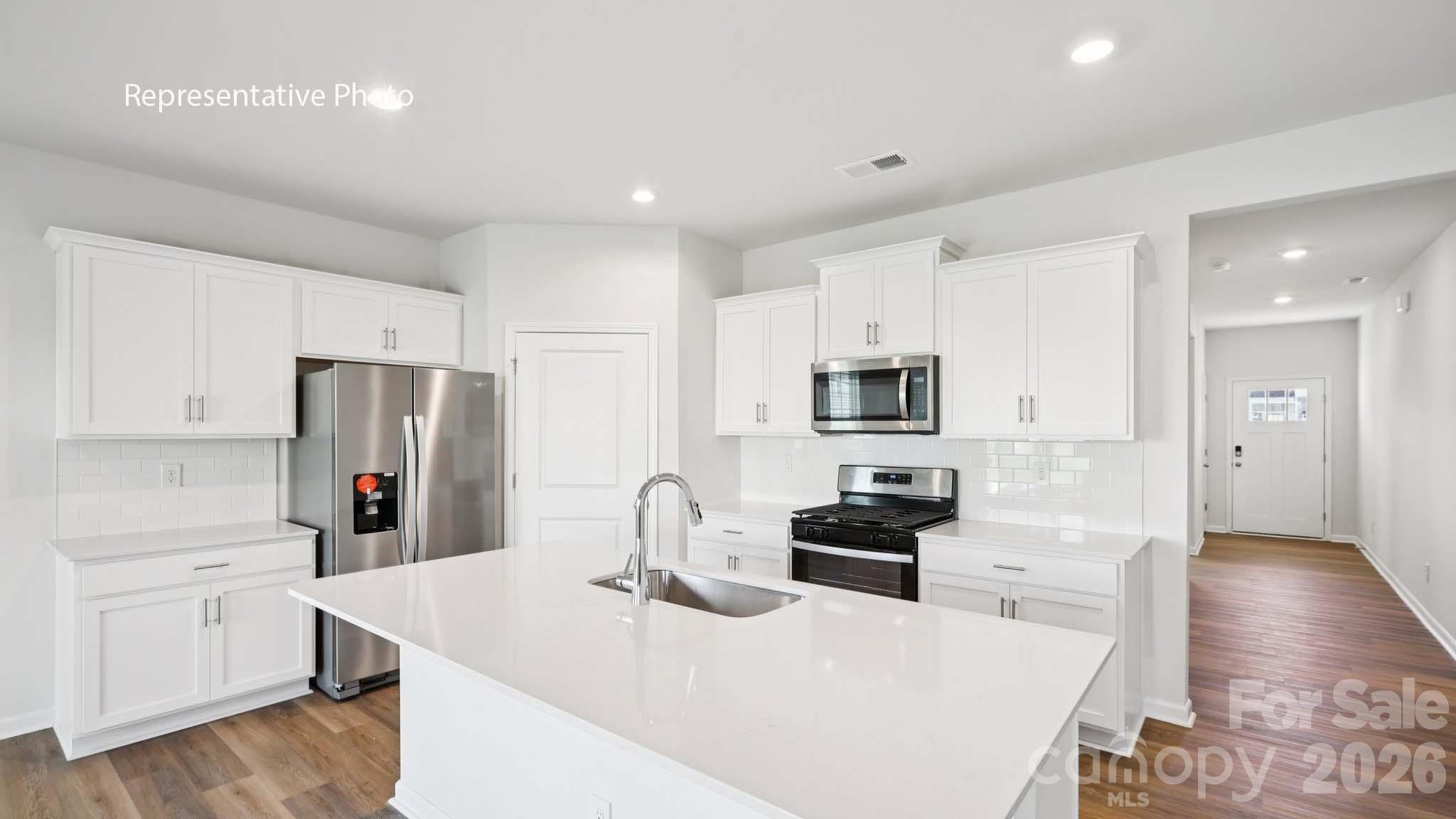 The Hamptons at Hickory - Residential