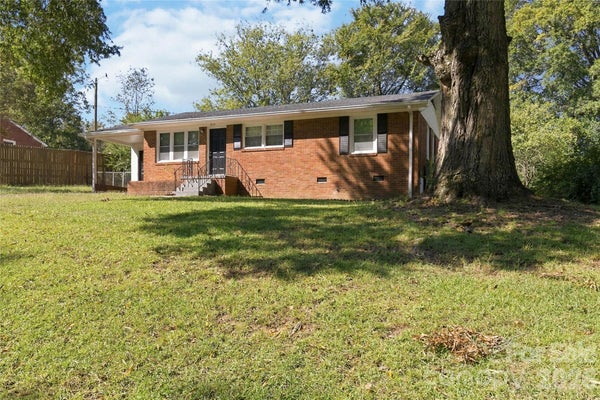 519 ANNEX AVE, KANNAPOLIS, NC 28083 - Image 0754d3be2995e7a16aa17d229ba0cc70/353147670