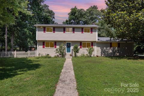 7015 Lavern Street Charlotte NC 28215