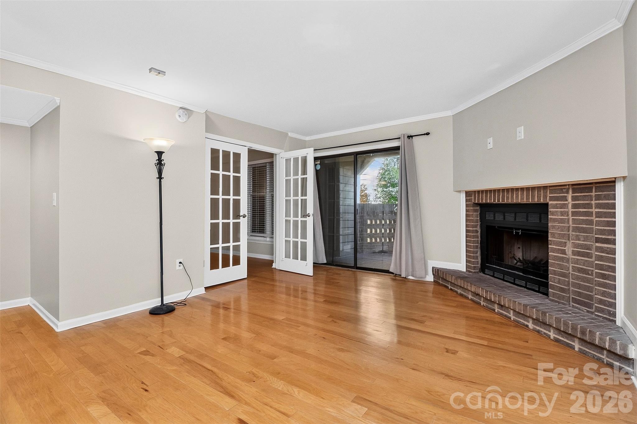 413 W 8th Street B