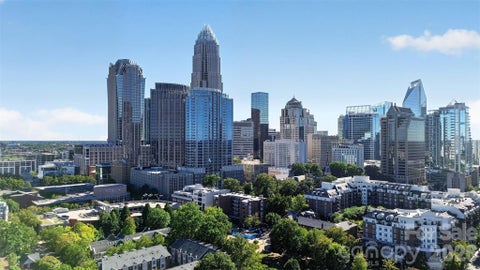 Photo of 413 W 8th Street #B, Charlotte, NC 28202 (MLS # 4432040)