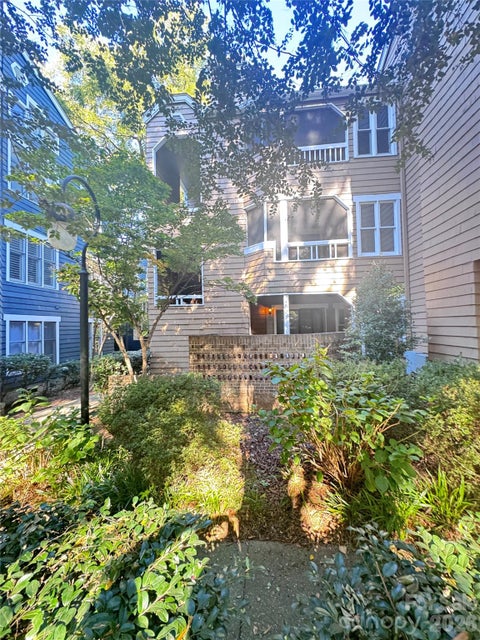 Photo of 413 W 8th Street #B, Charlotte, NC 28202 (MLS # 4432040)
