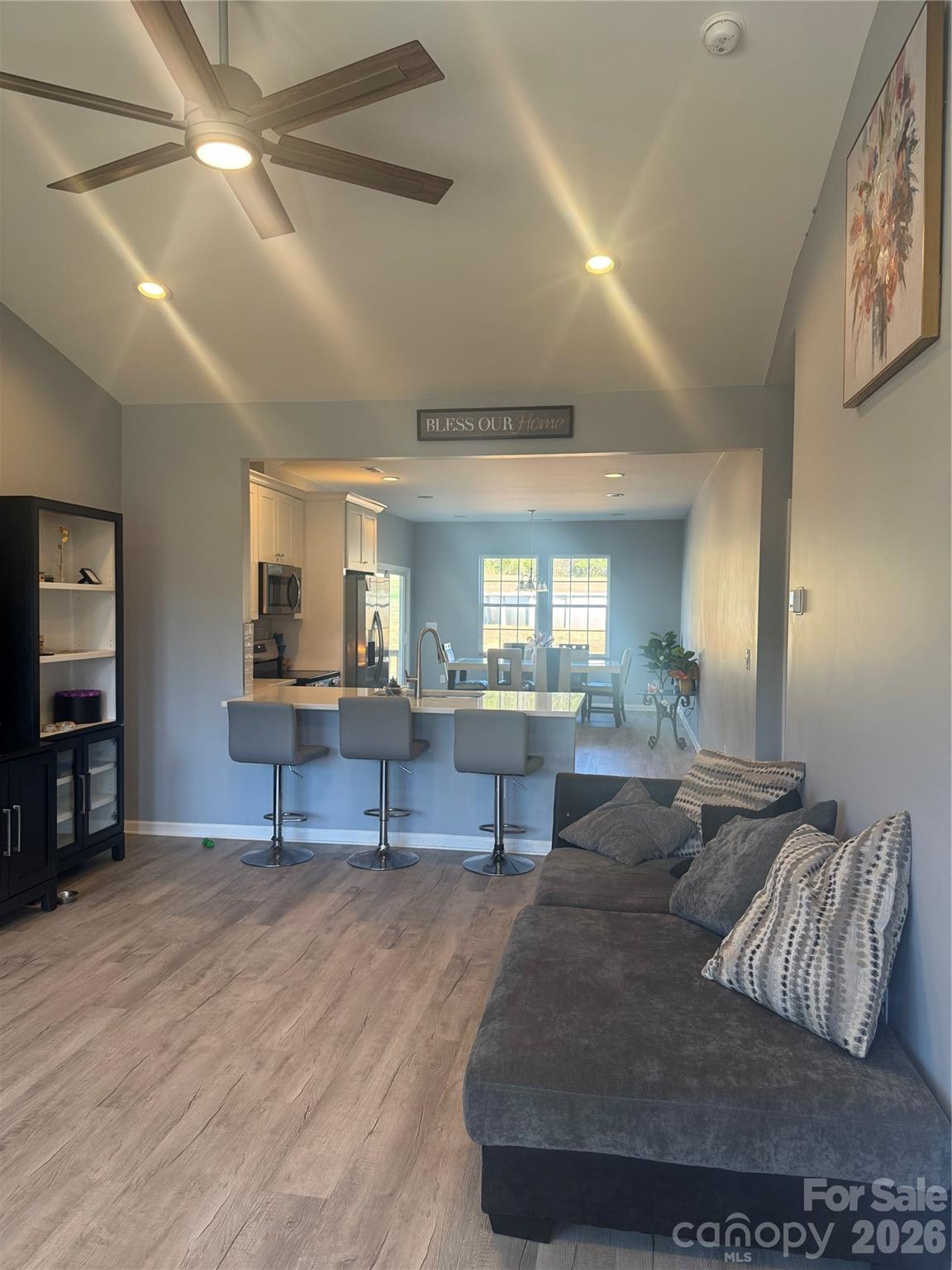 MORGAN ESTATES - Residential