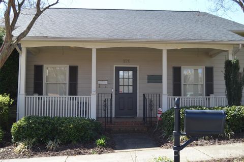 126 S Tradd Street Statesville NC 28677