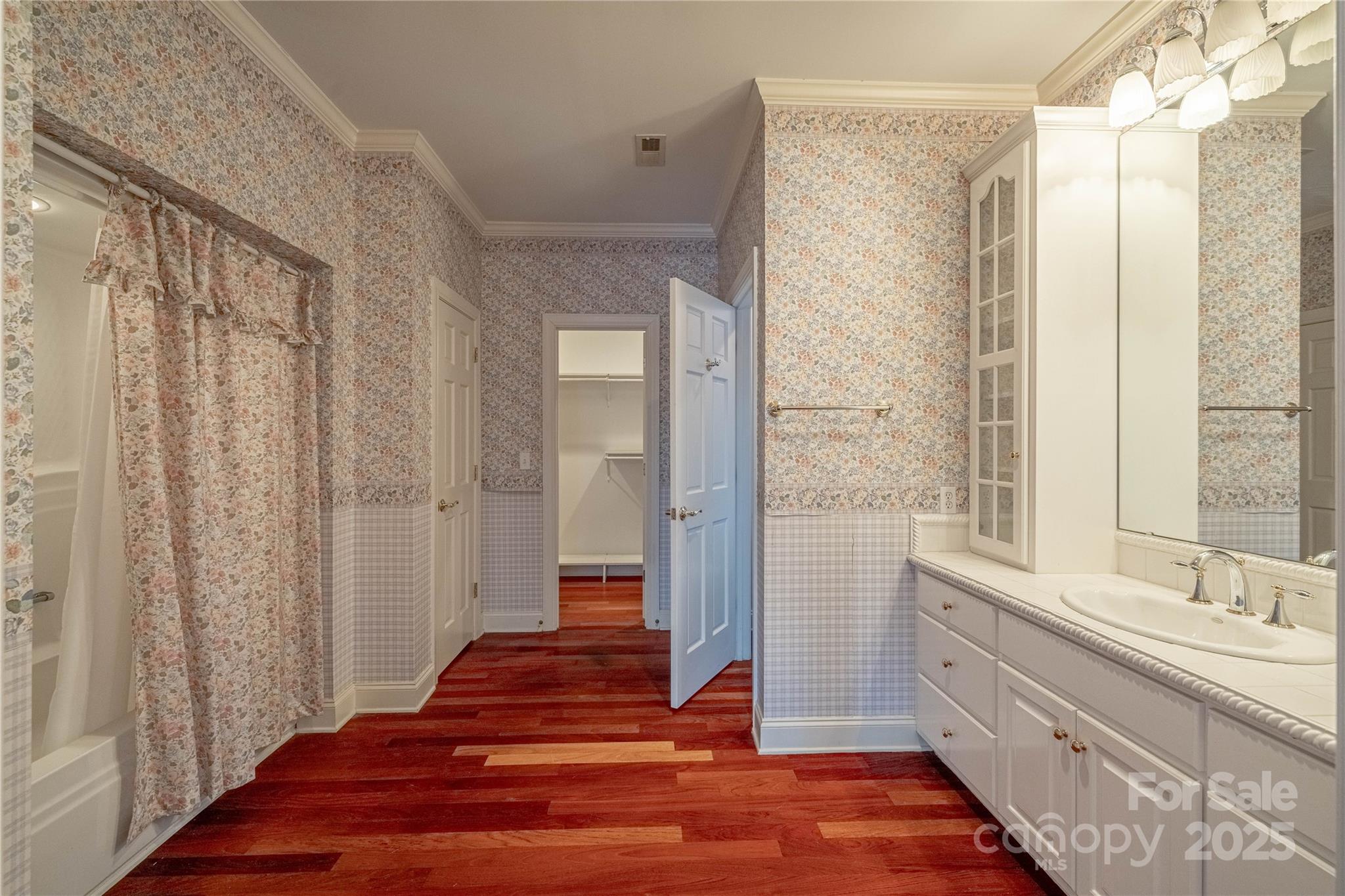 Granada Farms - Residential