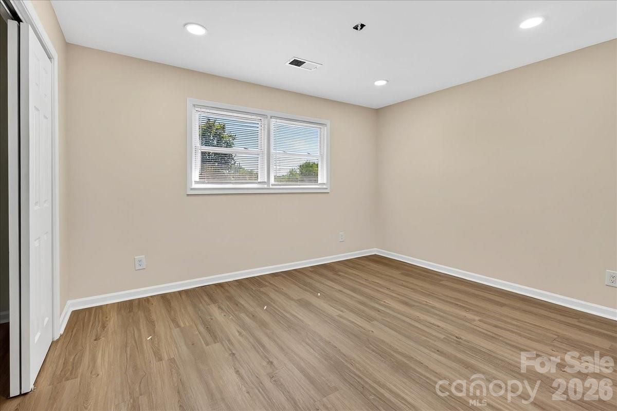 Landsdowne - Residential