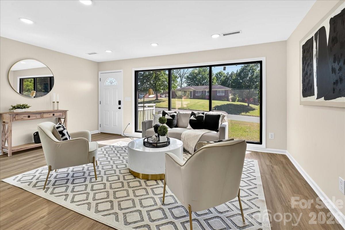 Landsdowne - Residential