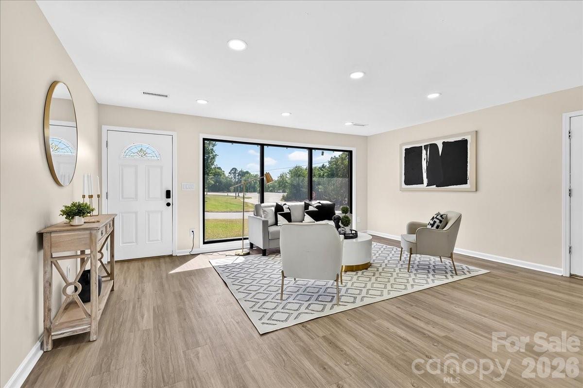 Landsdowne - Residential