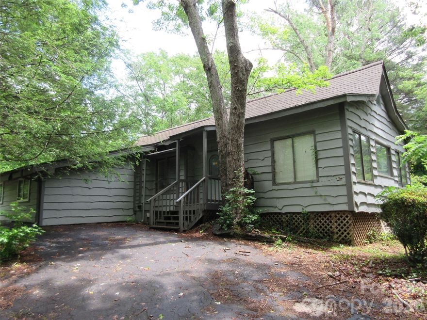 This great home is conveniently located between Columbus and Tryon.  3 bedrooms and 2 baths located on a large corner lot. Large family room and rear porch.