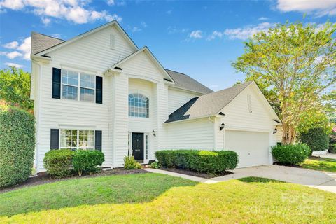 8832 Cavonnier Lane Charlotte NC 28216