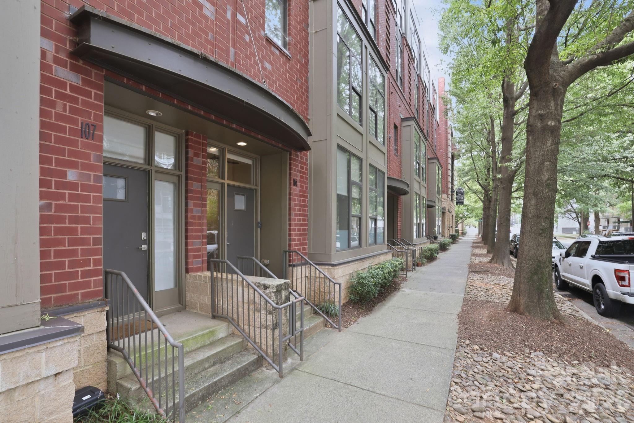 2125 Southend Drive 106