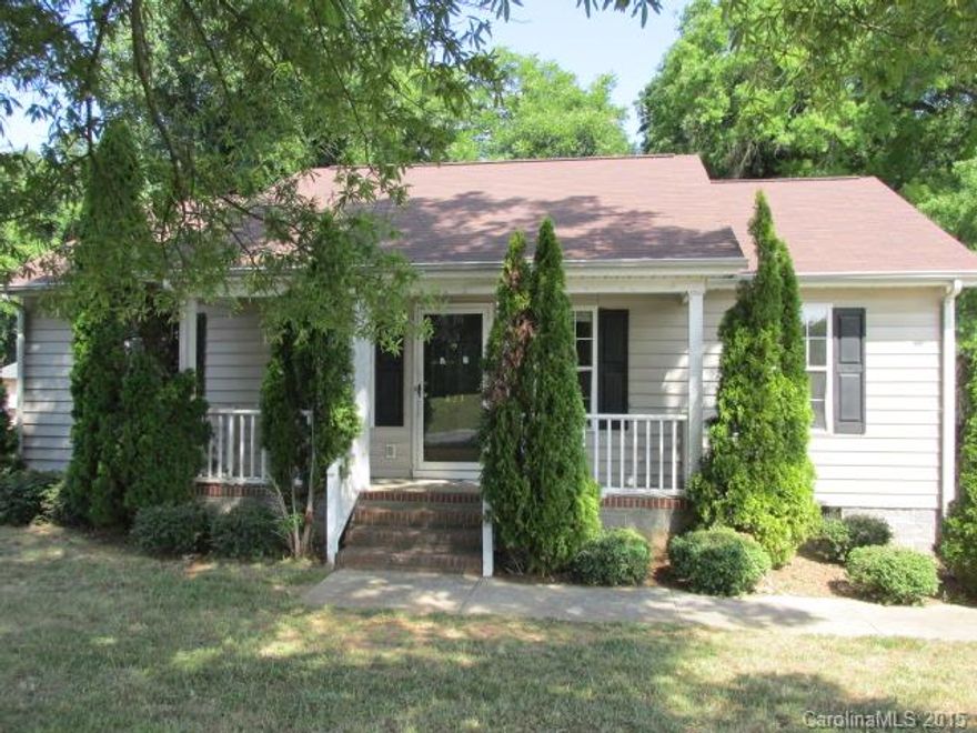 Great bungalow style ranch w/ front porch The open kitchen flows to the living room making the split bedroom plan great for everyone. Storage building on level lot FHA IE (Insurable w/ Escrow) Eligible for $100 down FHA loan w/ $3630 repair escrow. Neither the seller nor its assigns makes any warranties in regards to the existence of mold, radon or lead based paint or the harmful effects thereof Sealed bidding through 8/2/2015. Investors after 8/7/2015 Seller will make no repairs Case#381-909317