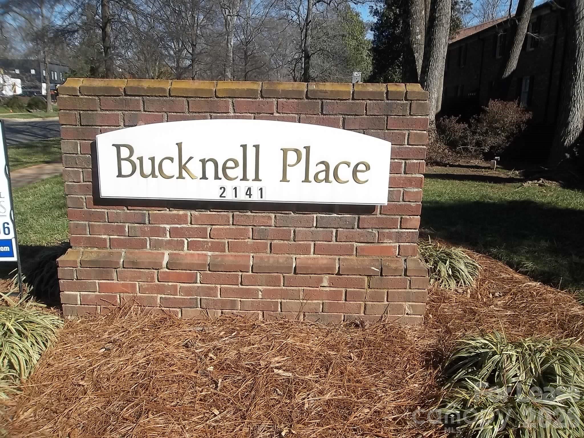 2141 Selwyn Avenue 103