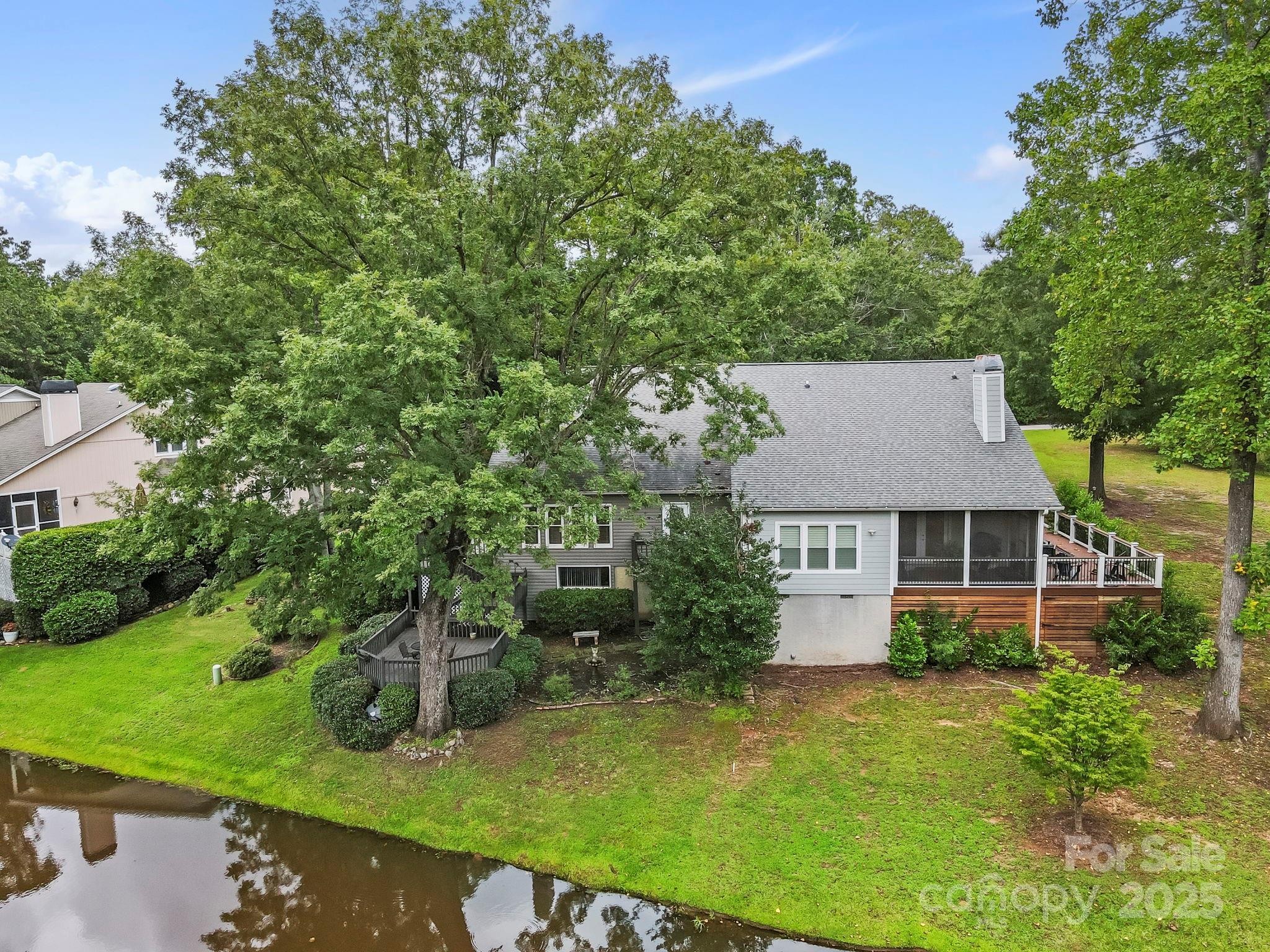 Links O Tryon - Residential