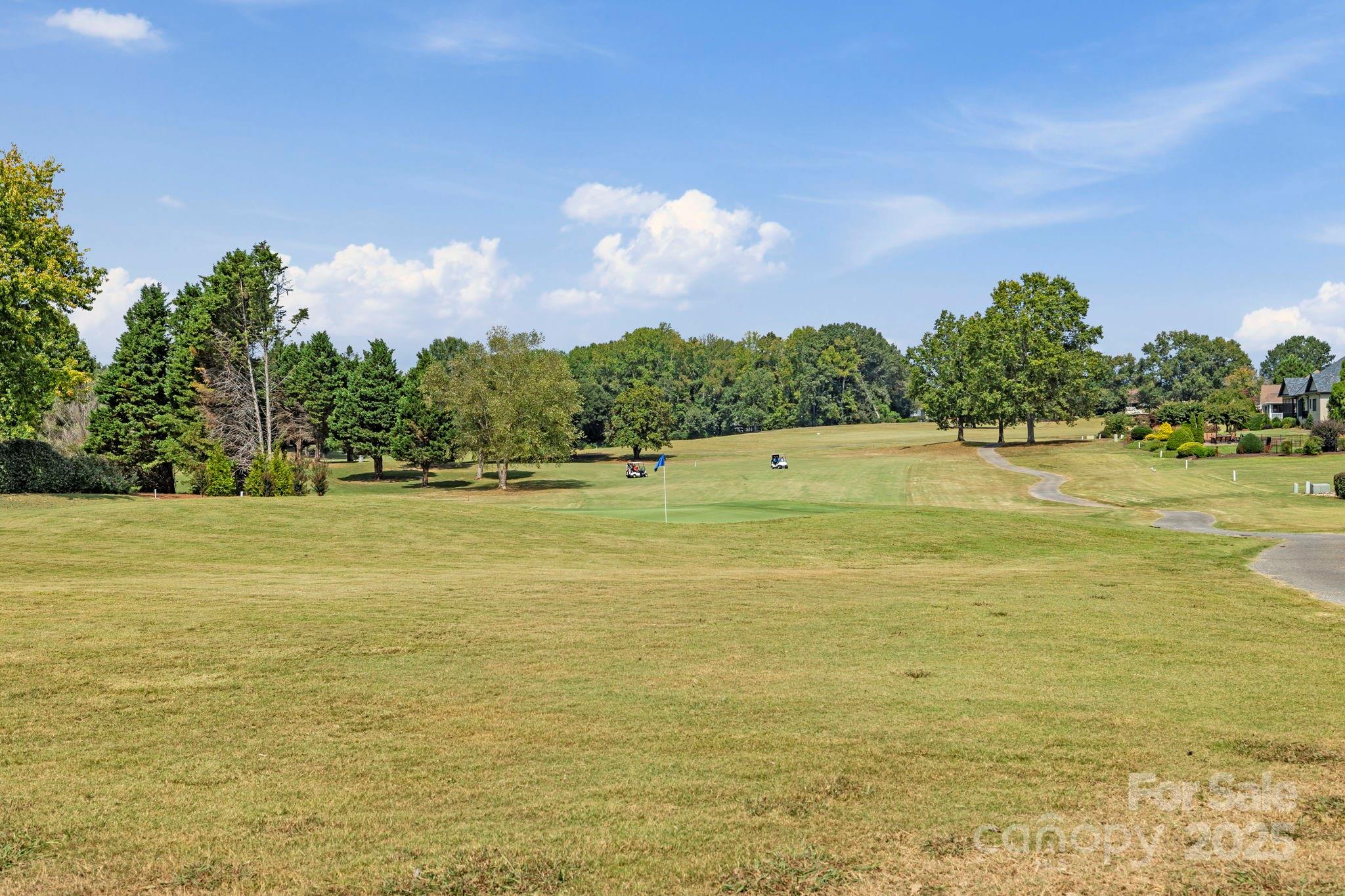 Links O Tryon - Residential