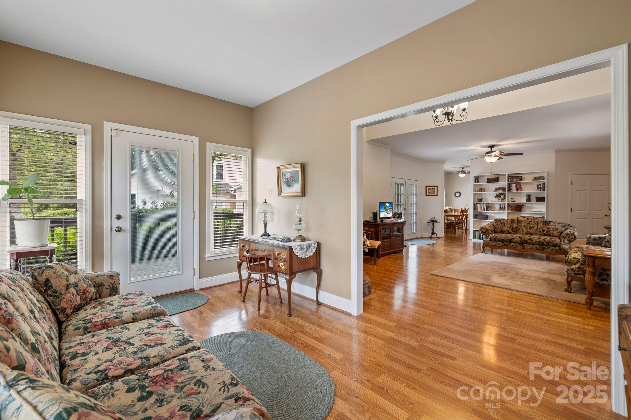 Links O Tryon - Residential