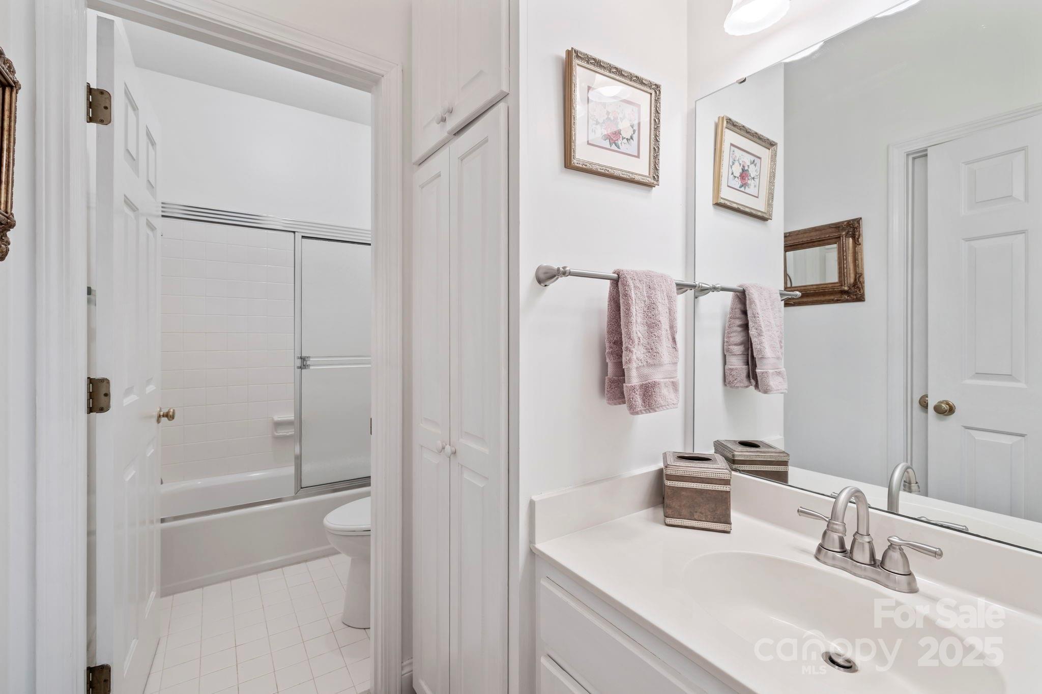 Links O Tryon - Residential