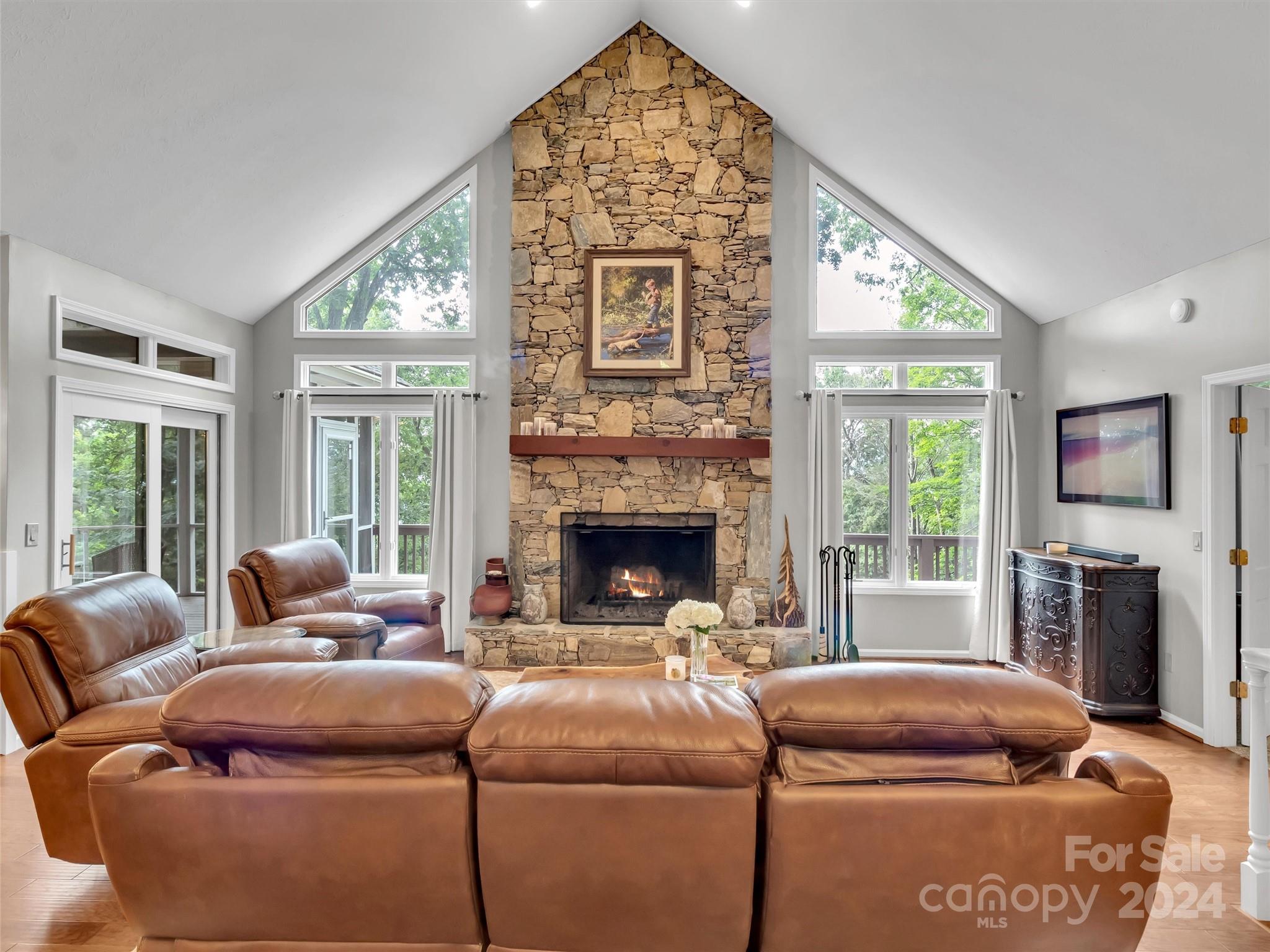 2525 Eagles Nest Road