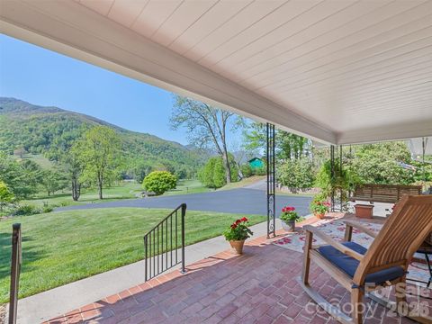 Photo of 9 Golfview Drive, Maggie Valley, NC 28751 (MLS # 4374732)