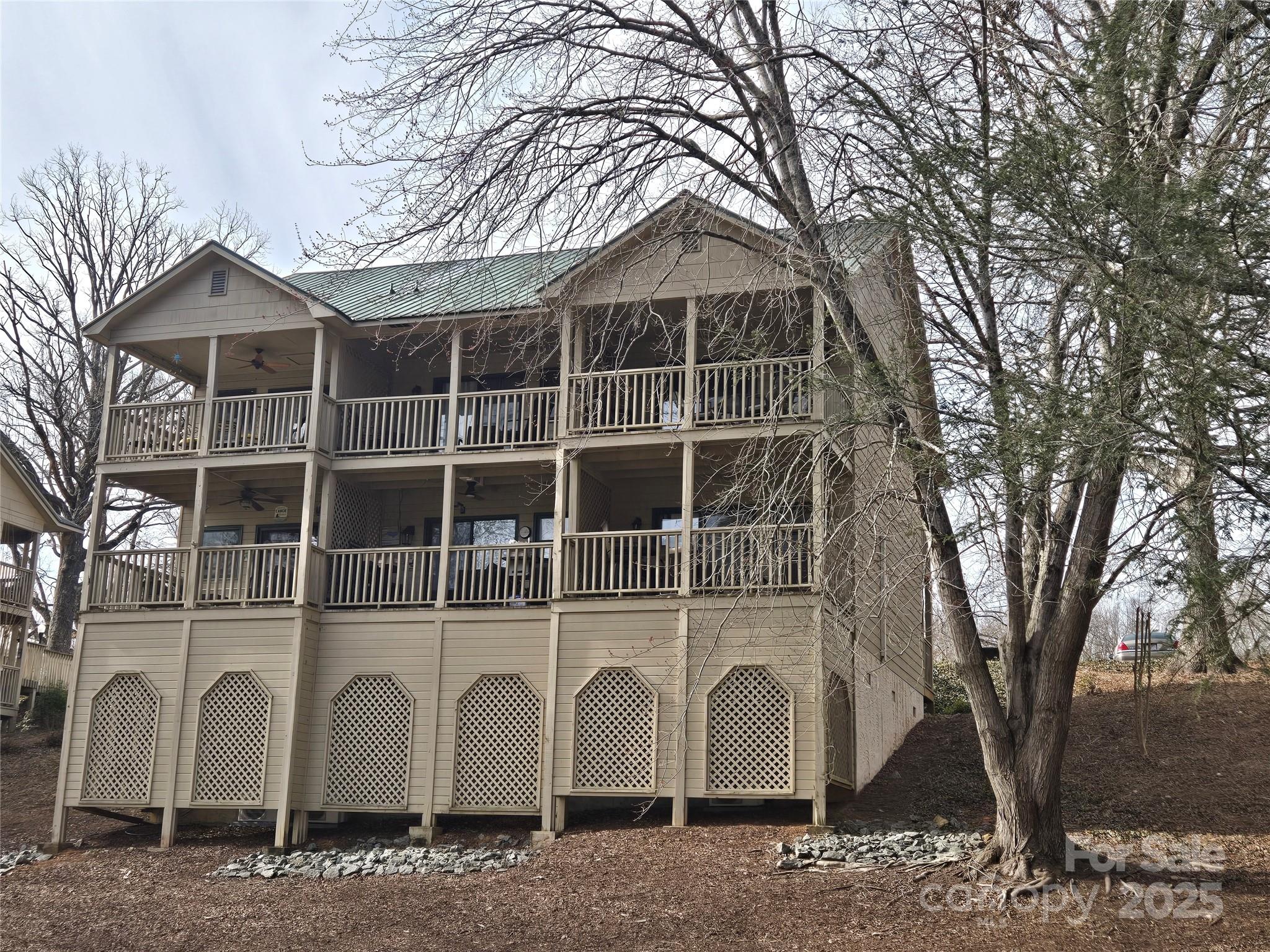 Rumbling Bald on Lake Lure - Residential