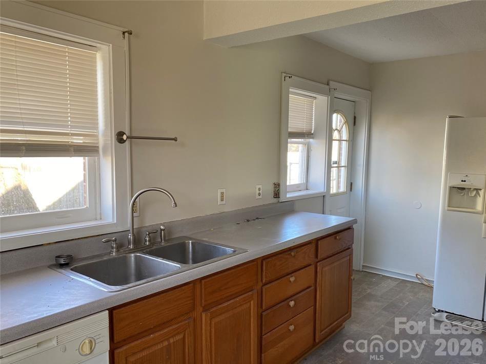 Eaman Park - Residential Lease