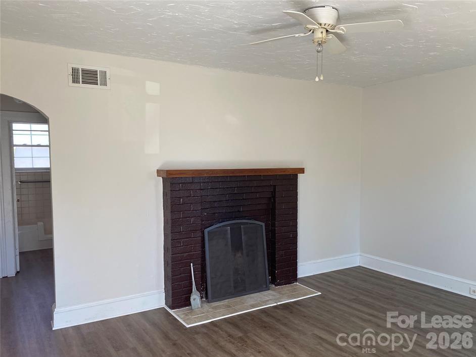 Eaman Park - Residential Lease