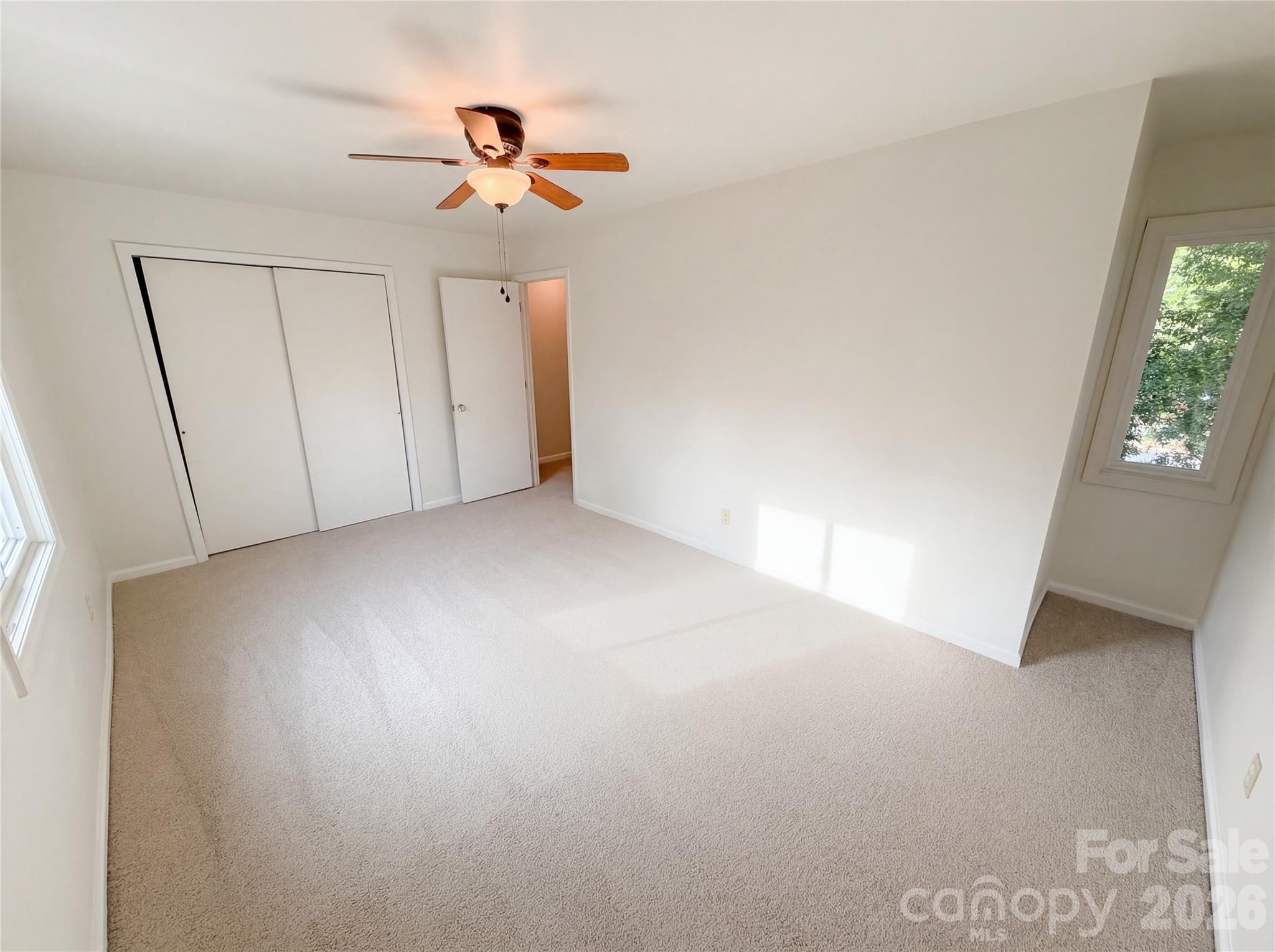 Sharon Lakes - Residential