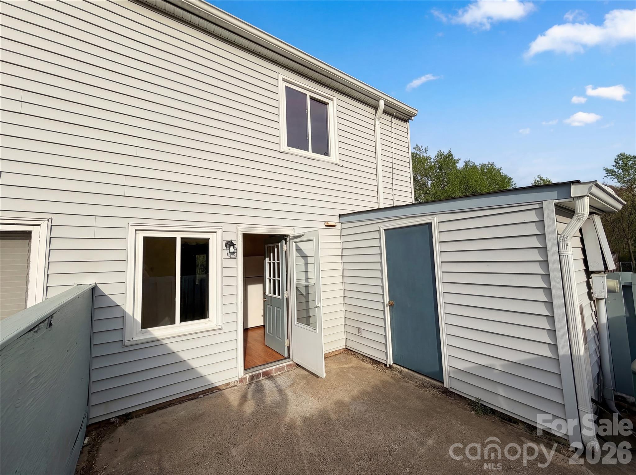 Sharon Lakes - Residential