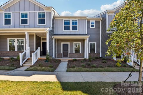 Photo of 104 Ciara Place #D, Mooresville, NC 28117 (MLS # 4366775)
