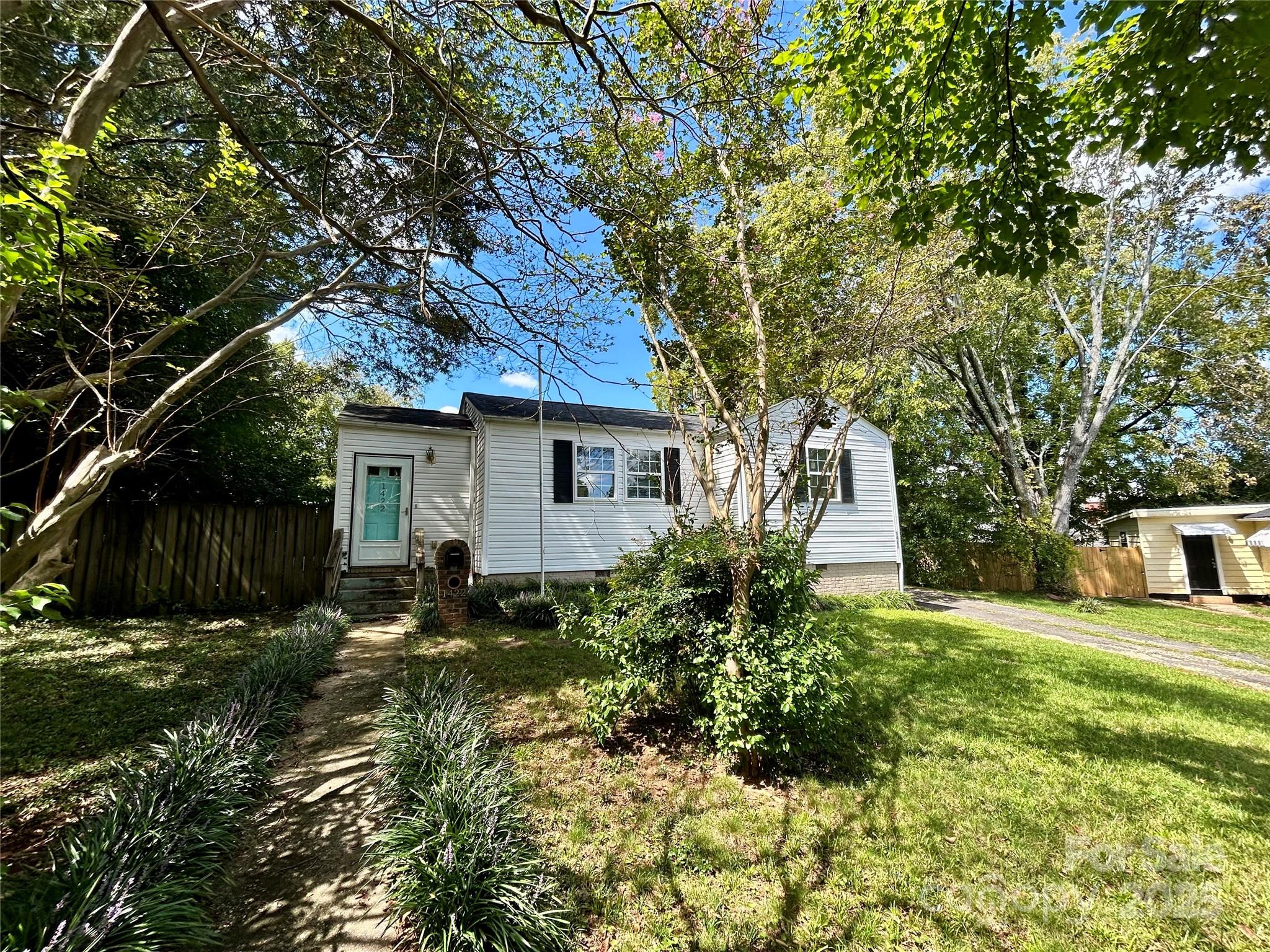 1422 Winston Drive
