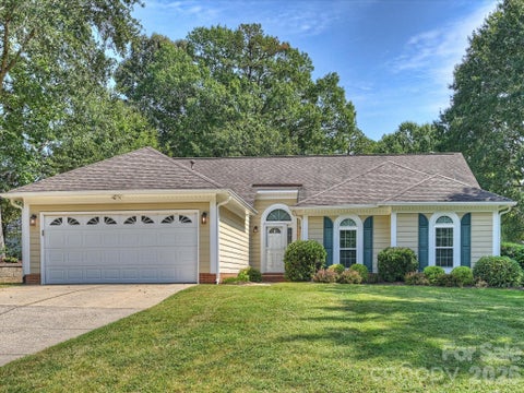 Photo of 1608 Running Brook Road, Charlotte, NC 28214 (MLS # 4424318)