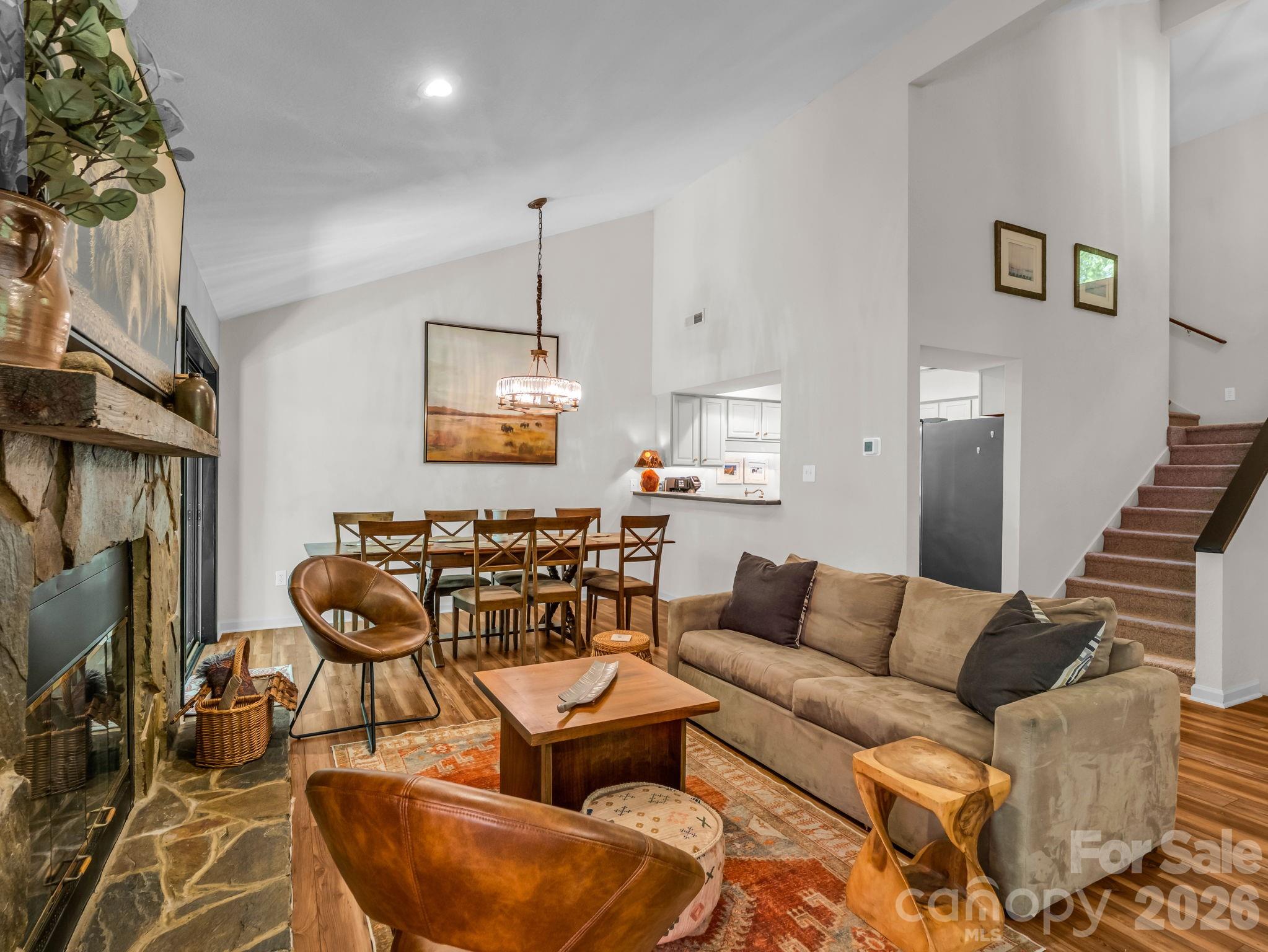 135 Mountain Village Boulevard 2005