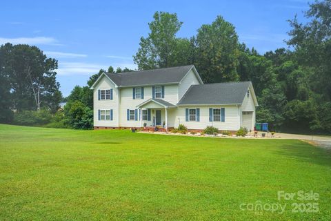 Photo of 10425 Idlewild Road, Matthews, NC 28105 (MLS # 4287345)