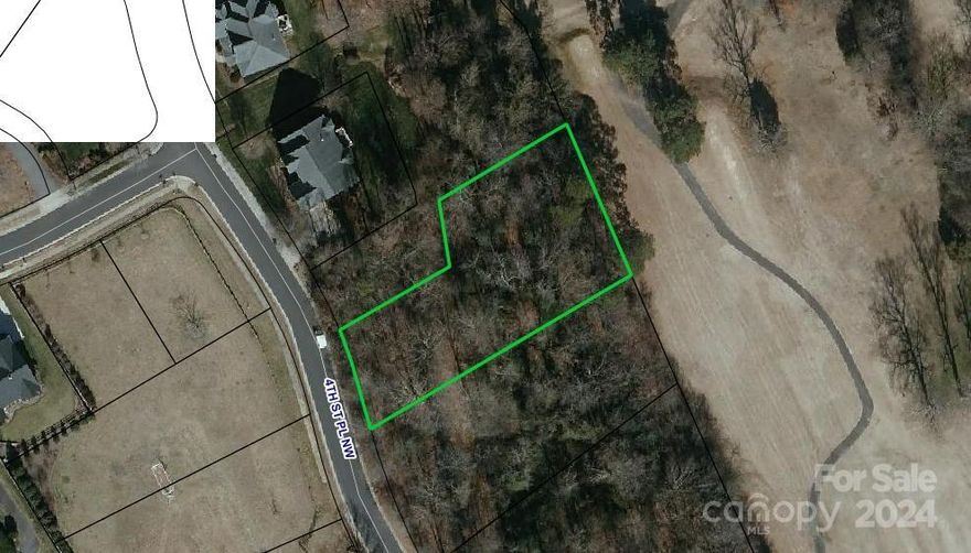 Hutton Estate in NW Hickory! This 0.59 acre lot is waiting for your dream home! Convenient to the new Riverwalk, shopping, schools, parks and dining establishments!