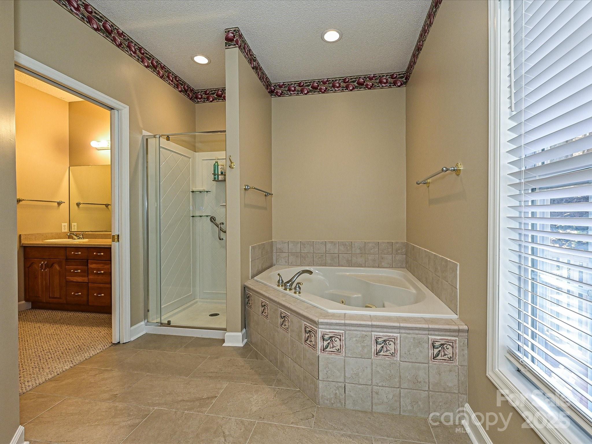 Tega Cay - Residential