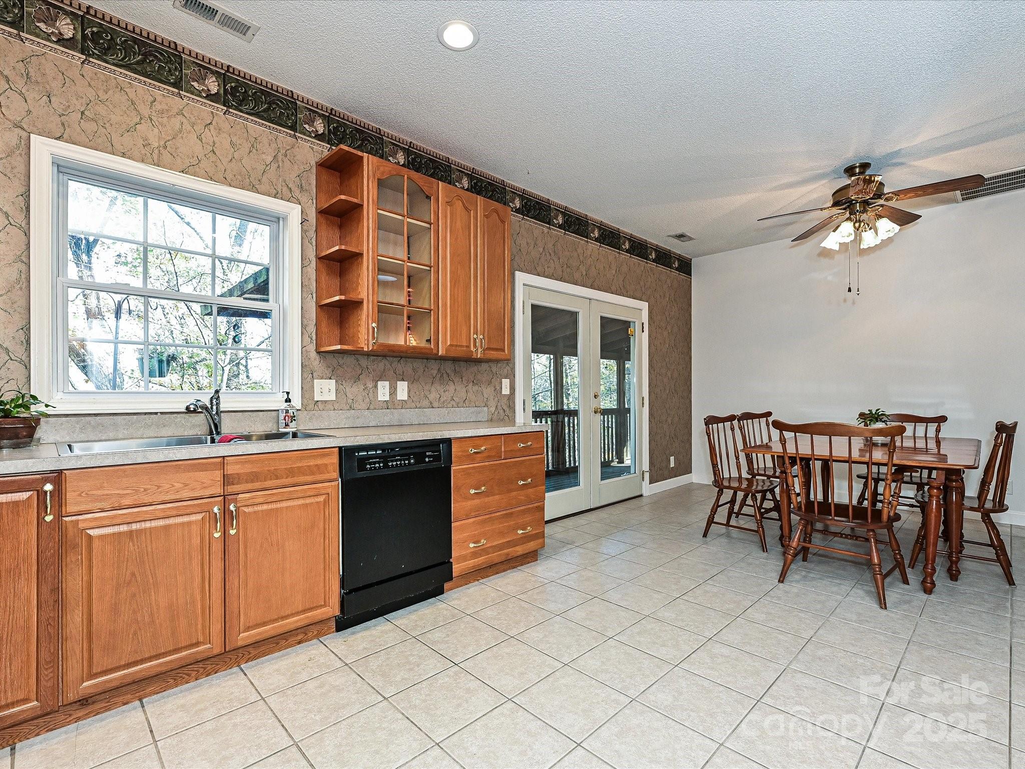 Tega Cay - Residential